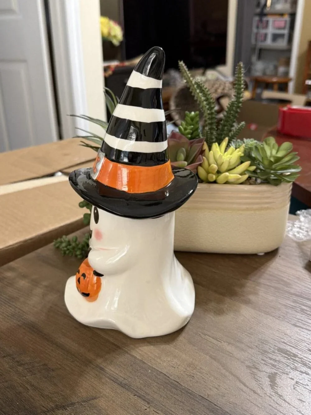 Halloween Ceramic Ghost Wearing A Witch Hat & Carrying A Pumpkin Treat Bag - NEW
